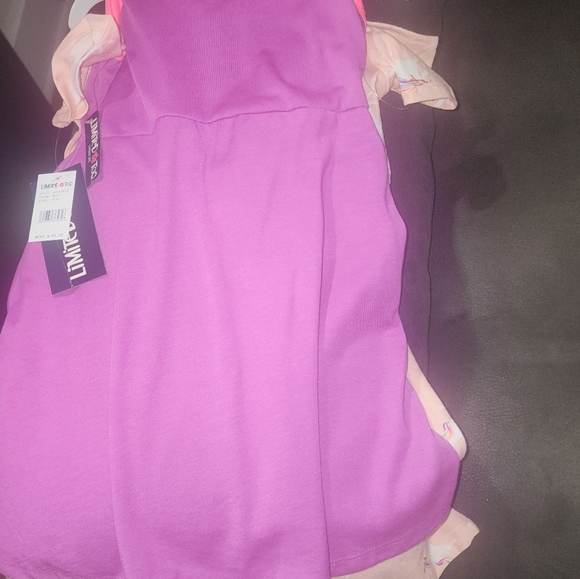 Dresses - Picture 4 of 7